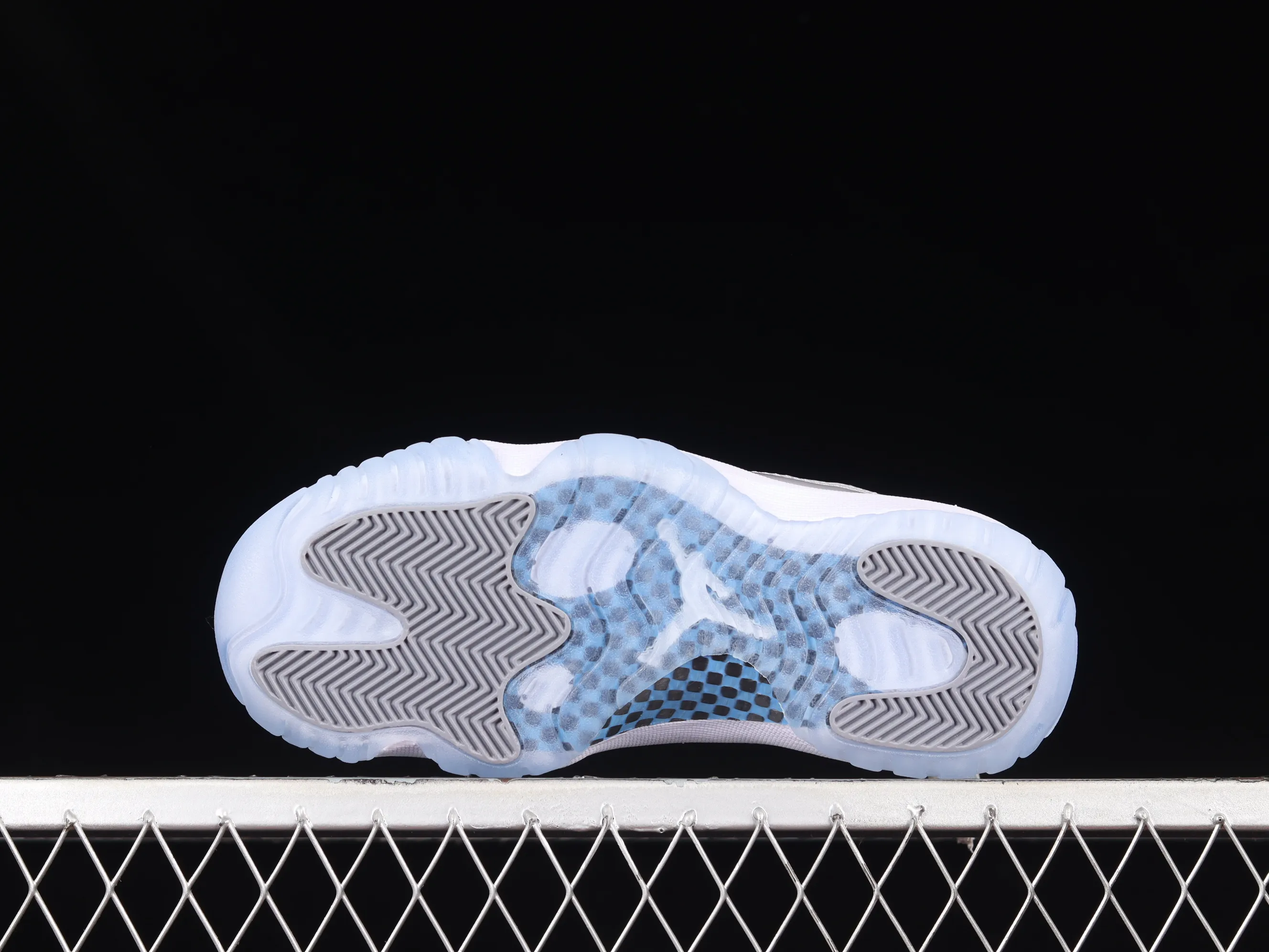 All categories Air Jordan Jordan series basketball shoes Air Jordan 11 Air Jordan AJ11 Low "Cement Grey" AJ11 Joe 11 cool gray 2.0 low-top basketball shoes AV2187-140
